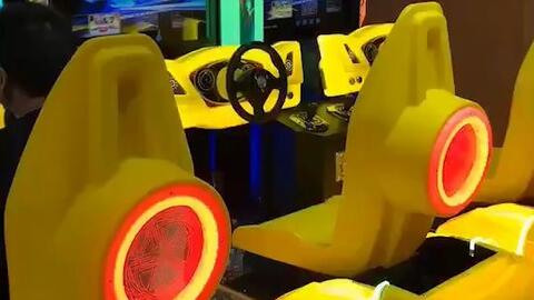 喜之龙电玩设备 卖场摆设的场景艺术演绎